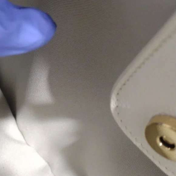 Samantha Thavasa Off-White Leather Tote Shoulder Bag – Magnetic Snap Handbag - Picture 15 of 16